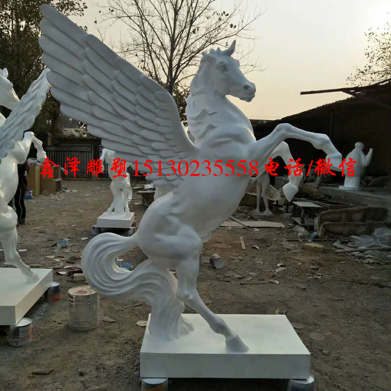 廠家供應玻璃鋼馬雕塑大型廣場園林落地擺件仿真動物